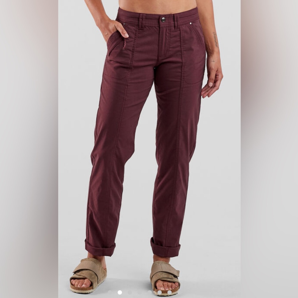 Title Nine big B pants